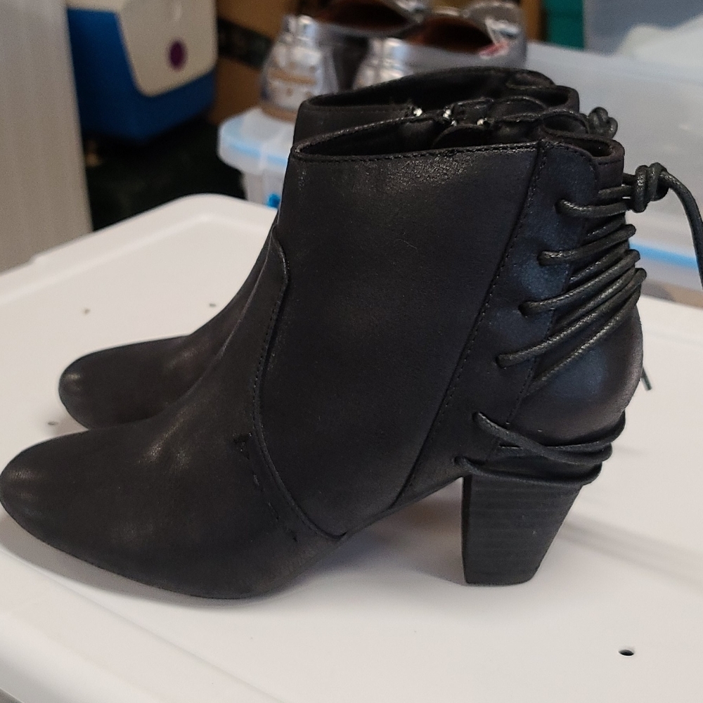 Report Milla Booties - Picture 4 of 6